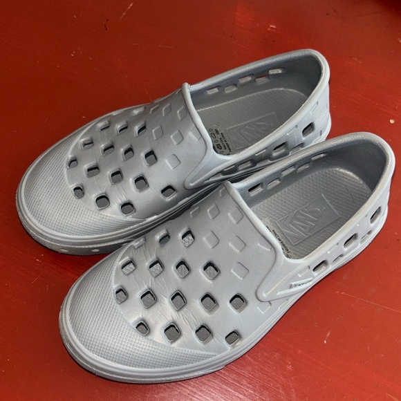 Vans TRK Slip Ons - Picture 1 of 4